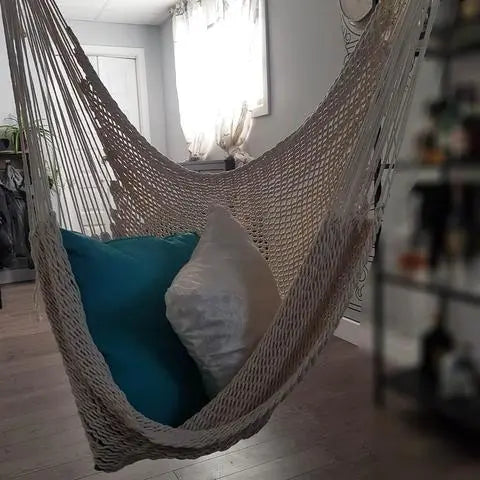 Les chaises hamac, car c’est bien mieux en apesanteur! Hamac Univers