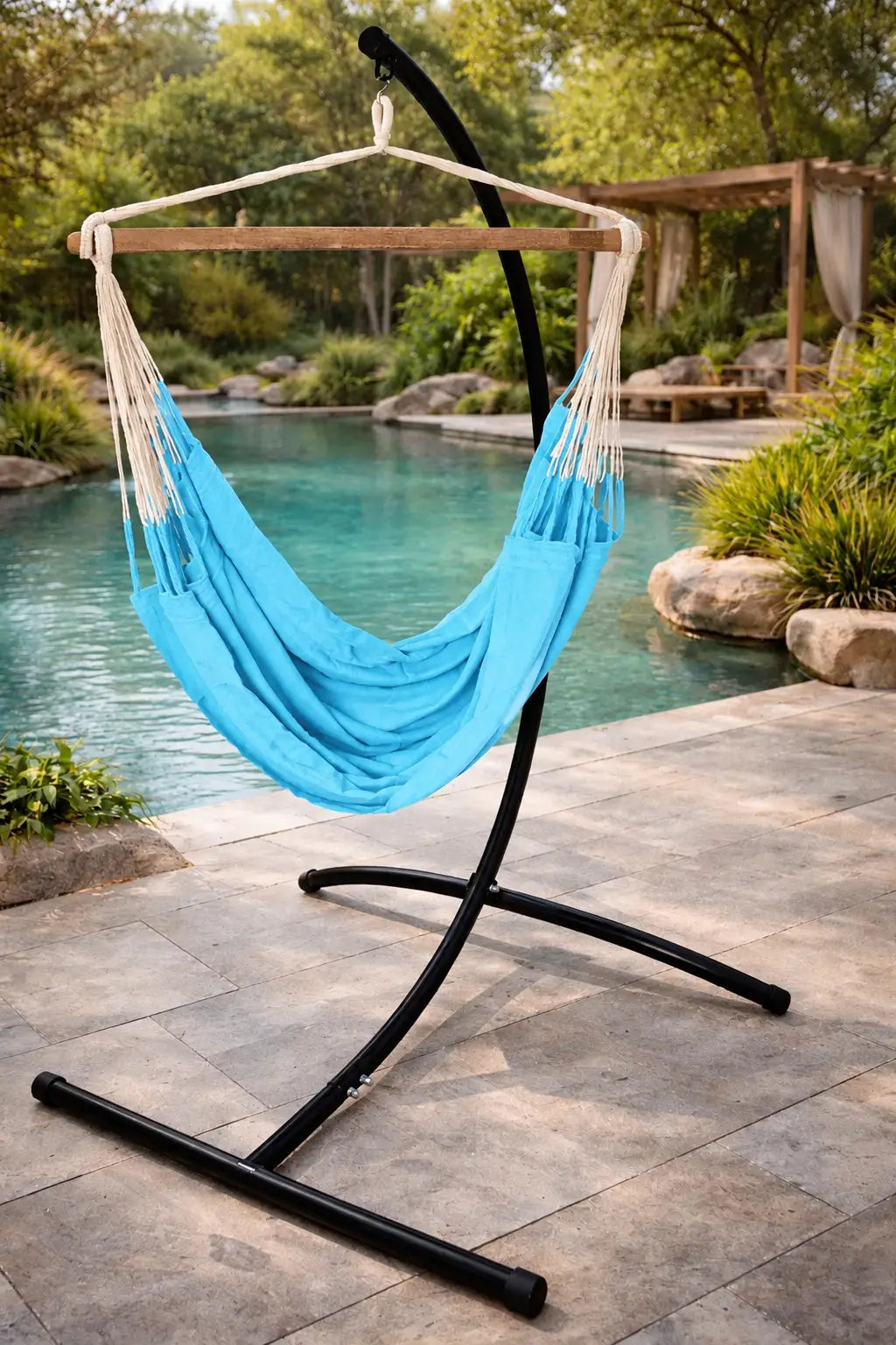 chaise colombienne bleu pale avec support universel