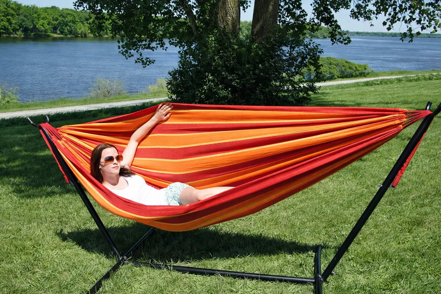 Hamac Univers Ensembles Hamac avec Support rayures-rouges-oranges-jaunes Hamac style brésilien double de luxe avec Support Universel 738447504880 20153+75121