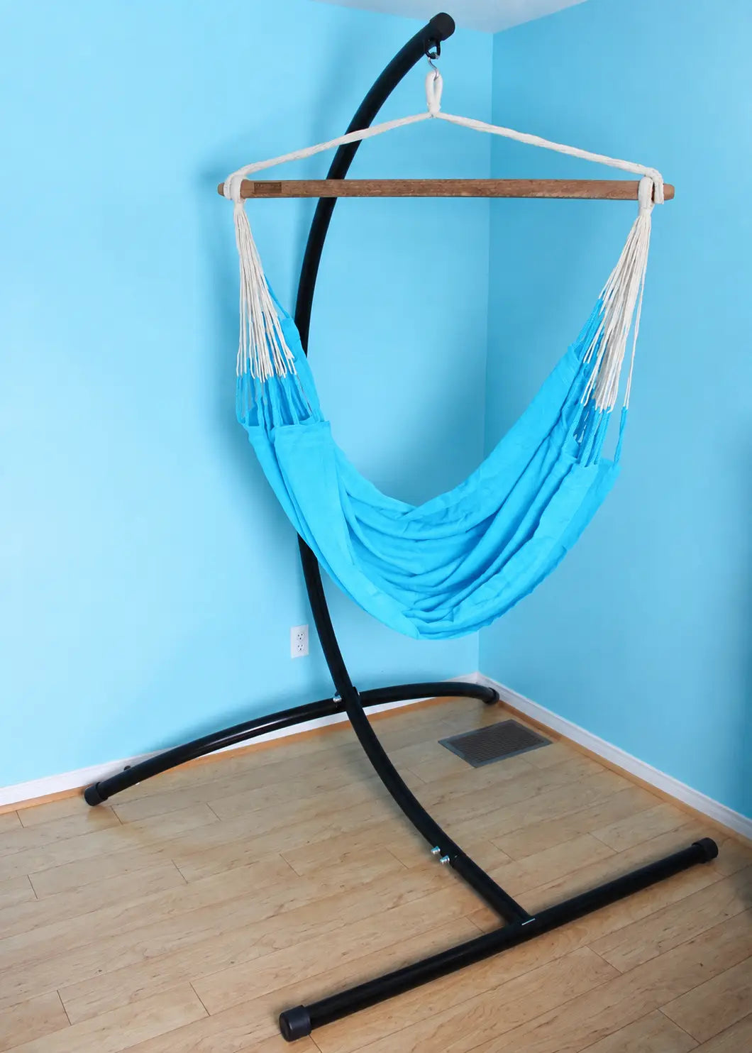 chaise colombienne bleu pale avec support universel